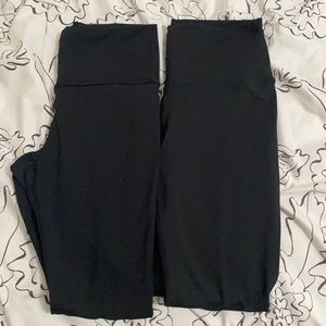 TWO powerhold leggings by fabletics